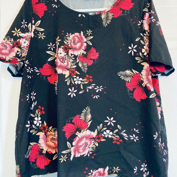 SHEIN Plus Short Sleeve Floral Print Top 0XL 12 - Picture 4 of 10